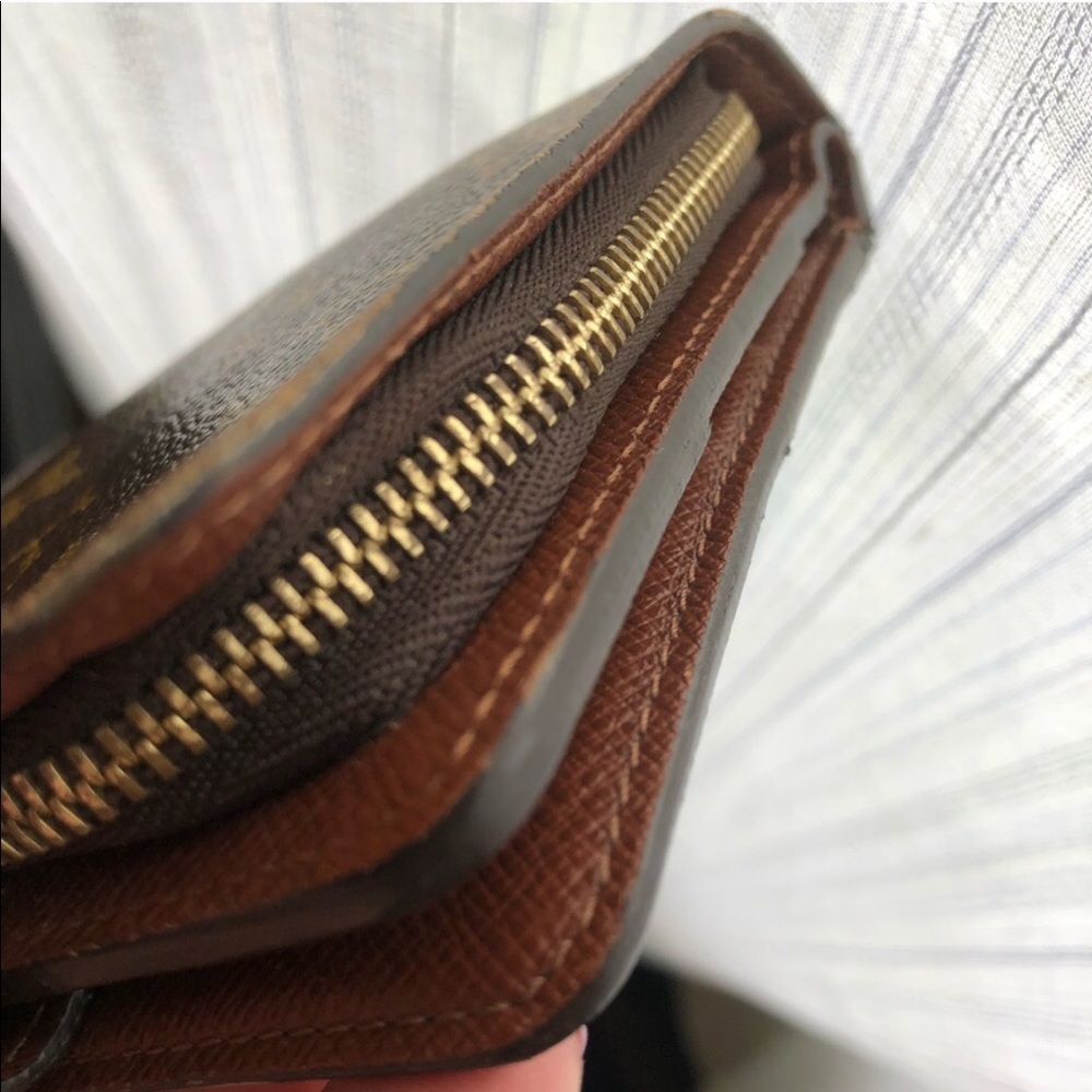 Louis Vuitton Monogram Compact Wallet - Vintage - Picture 8 of 8